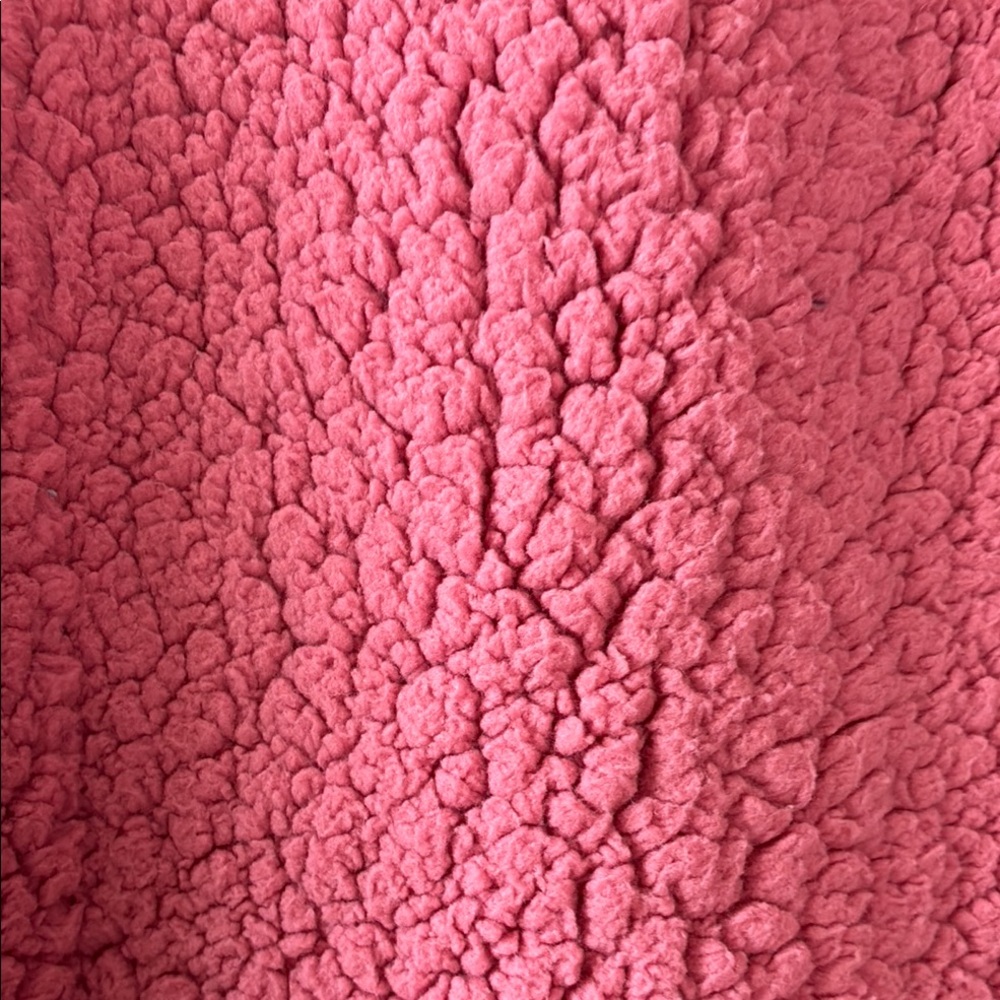 Reversible Sherpa, Quilted Pink Vest with Pockets - New with Tags - Picture 10 of 12